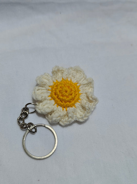 Daisy Keychain CrochetByte